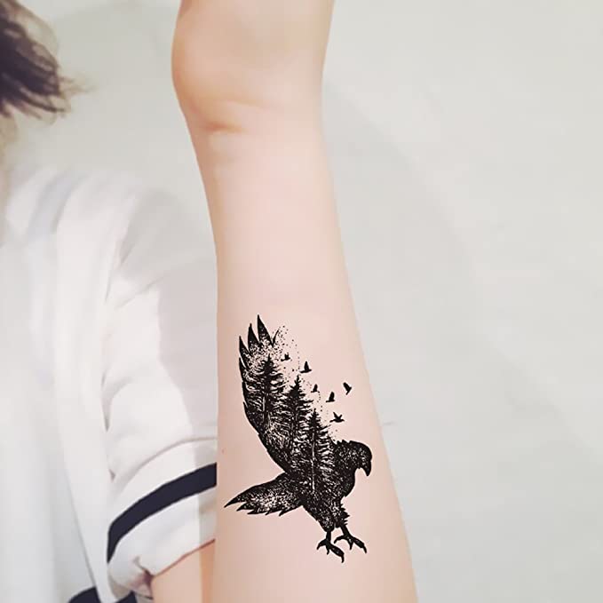 Sử dụng hình dán tatoo chim đại bàng sẽ giúp bạn thể hiện phong cách cá tính, nổi bật giữa đám đông. Với họa tiết chim đại bàng toàn thân cùng màu sắc đặc trưng, bạn sẽ trở nên thật cuốn hút và chưa bao giờ khiến các đối thủ của mình có thể xem thường bạn!