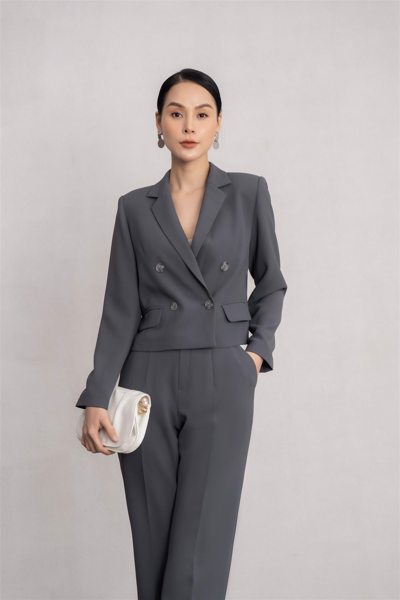 Áo vest nữ công sở tay dài dáng ngắn eva de eva 21aqae042g