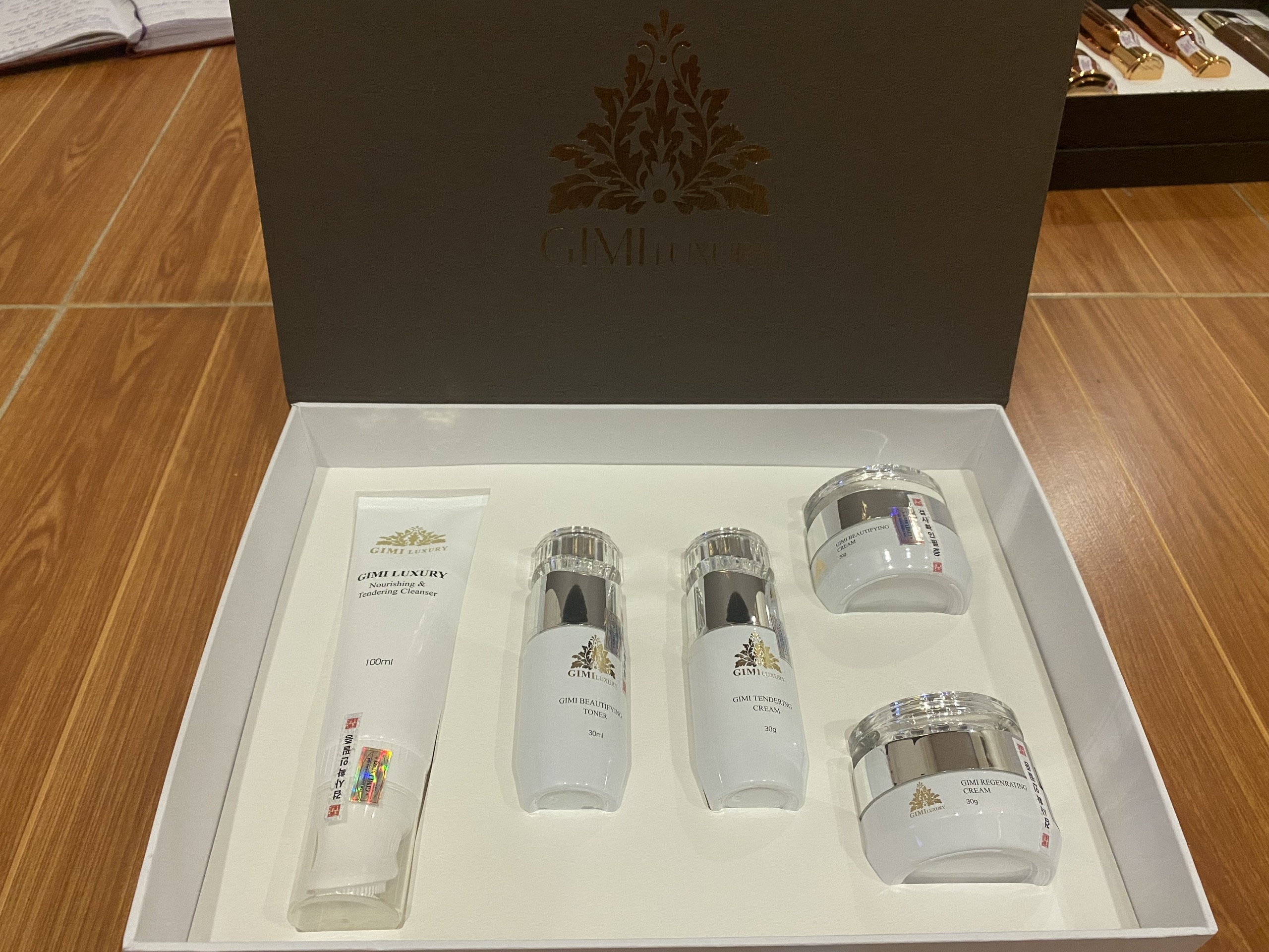 Bộ kem nám, tàn nhang, mụn, gimi luxury 2021