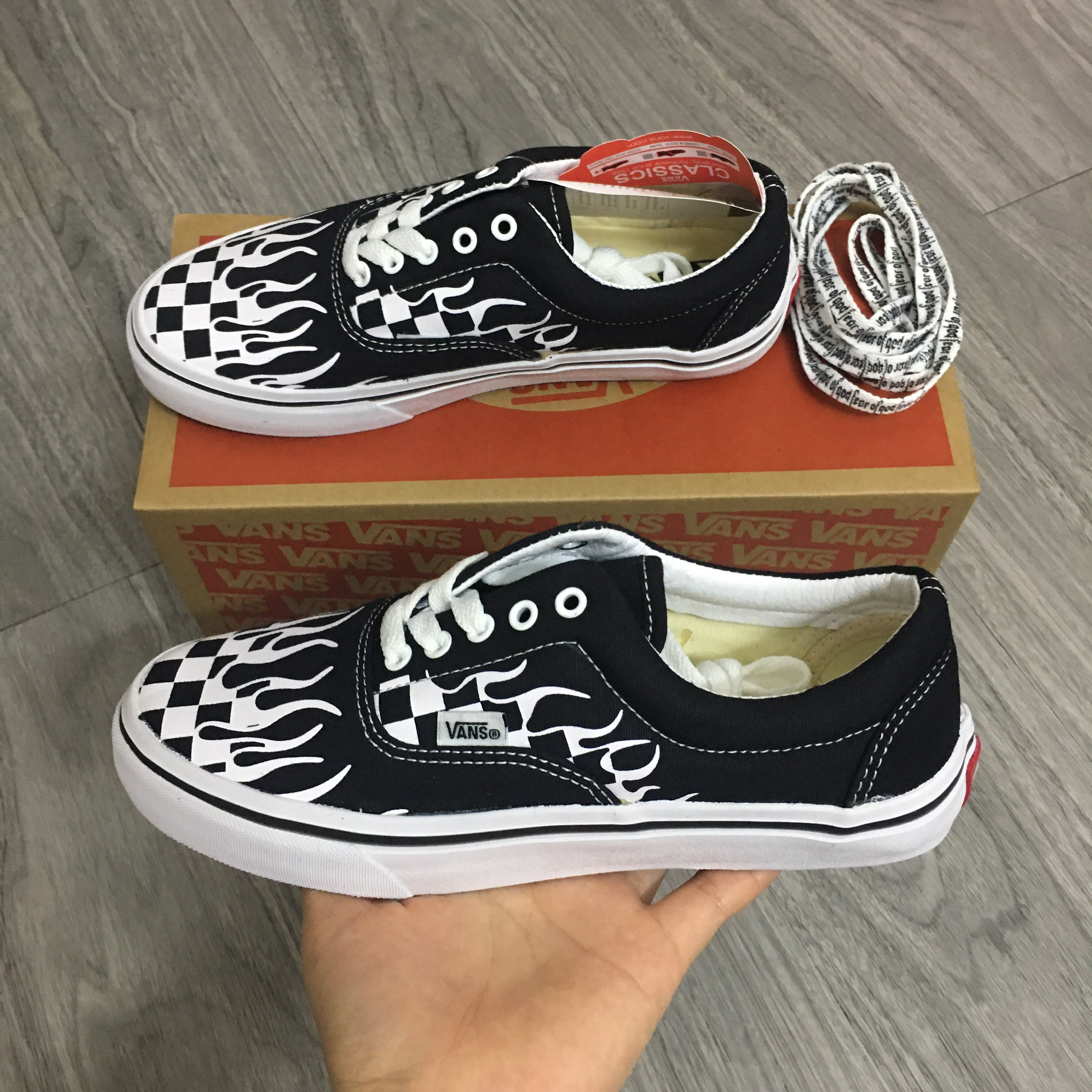 [TẶNG HỘP] Giày thể thao vanzz MICKEY ĐEN - TRẮNG