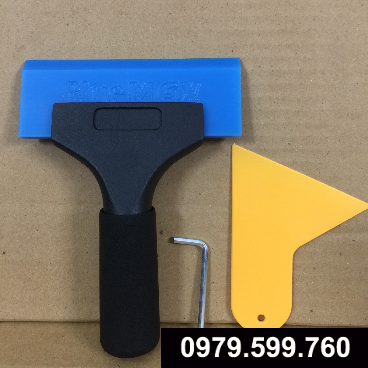 Tay gạt dán phim Bluemax