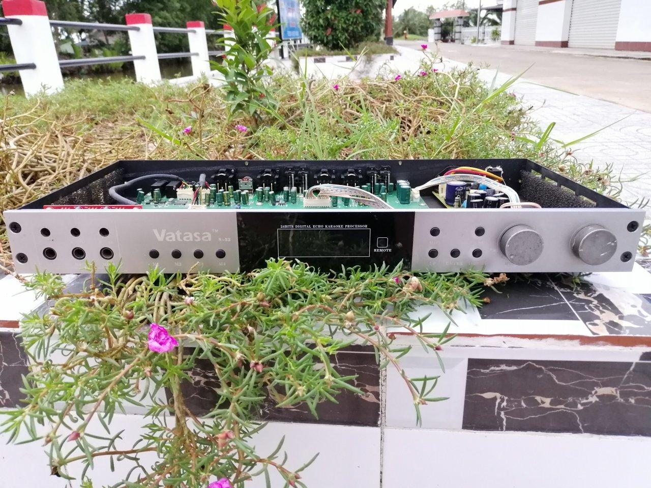 Vang số bãi VATASA S-52 thiết kế như dòng vang tripath có phần mềm