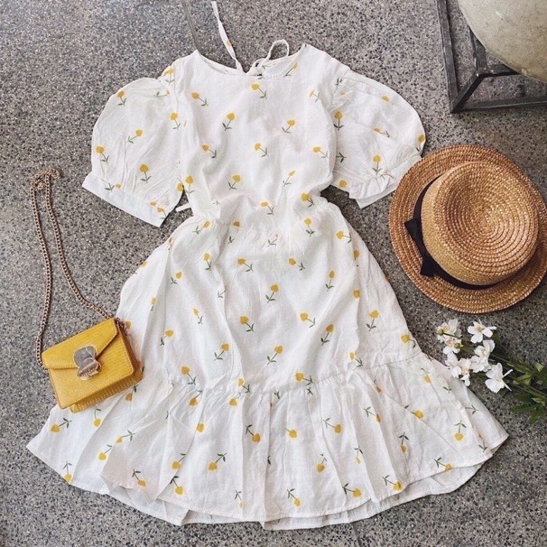 Đầm Trắng Xoè Hoa Cúc Nhí Little Beauty Nhún Bèo Đan Dây Lưng Tay Ngắn Bồng