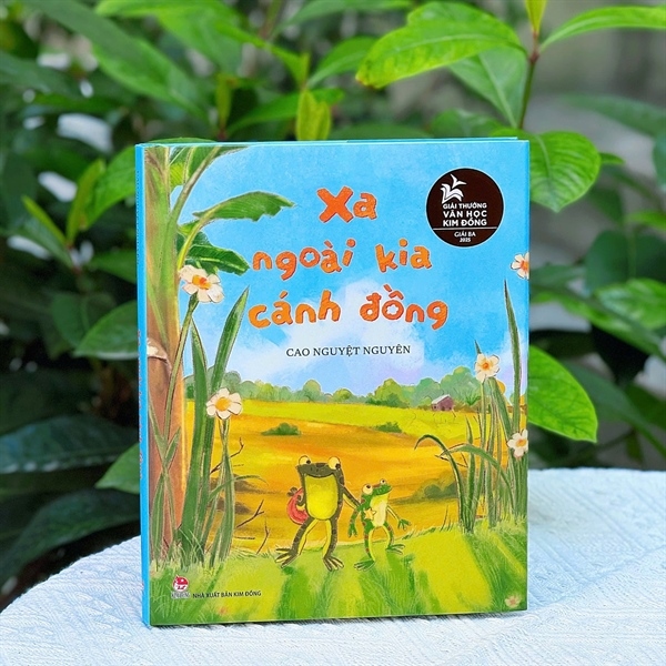 Sách Xa ngoài kia cánh đồng - Giải ba - Giải thưởng văn học Kim Đồng