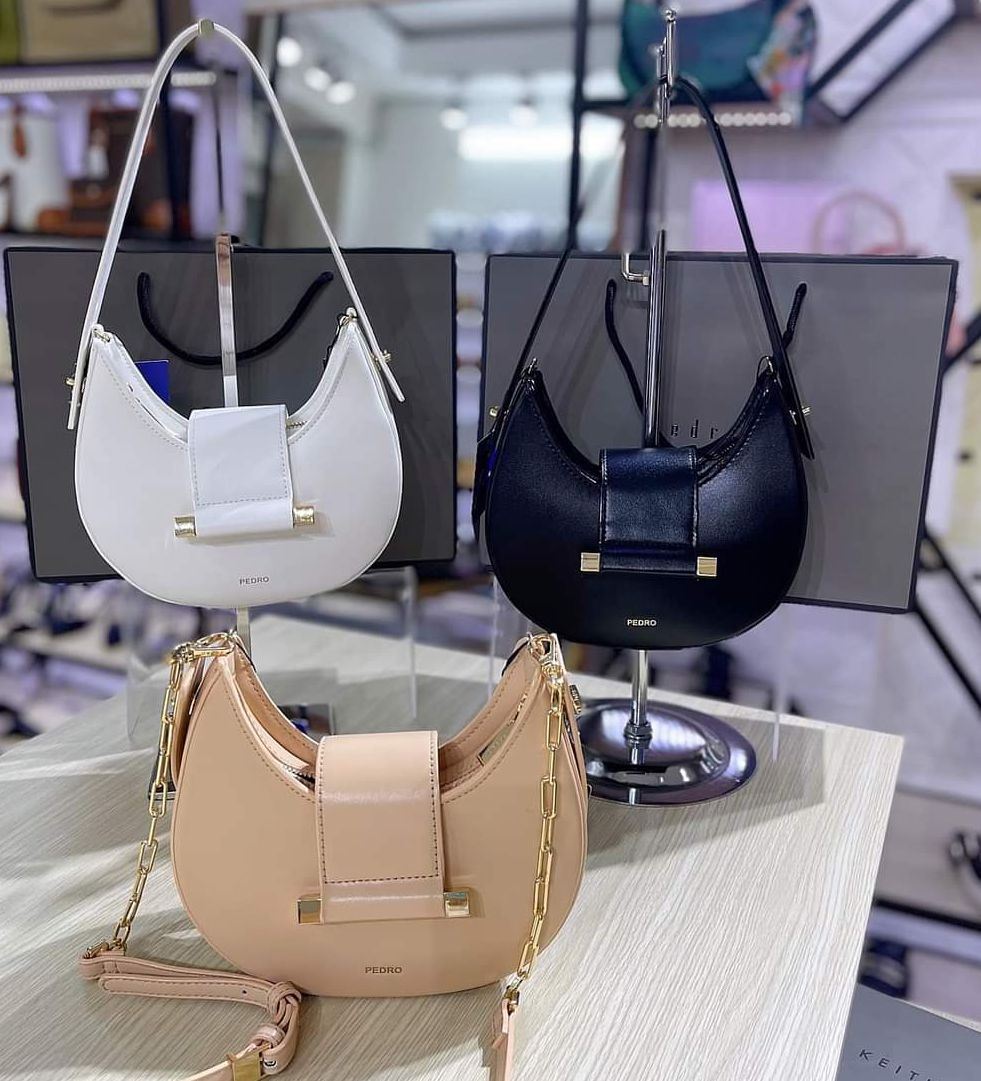 Túi xách nữ  link màu đen Pw2-76390053