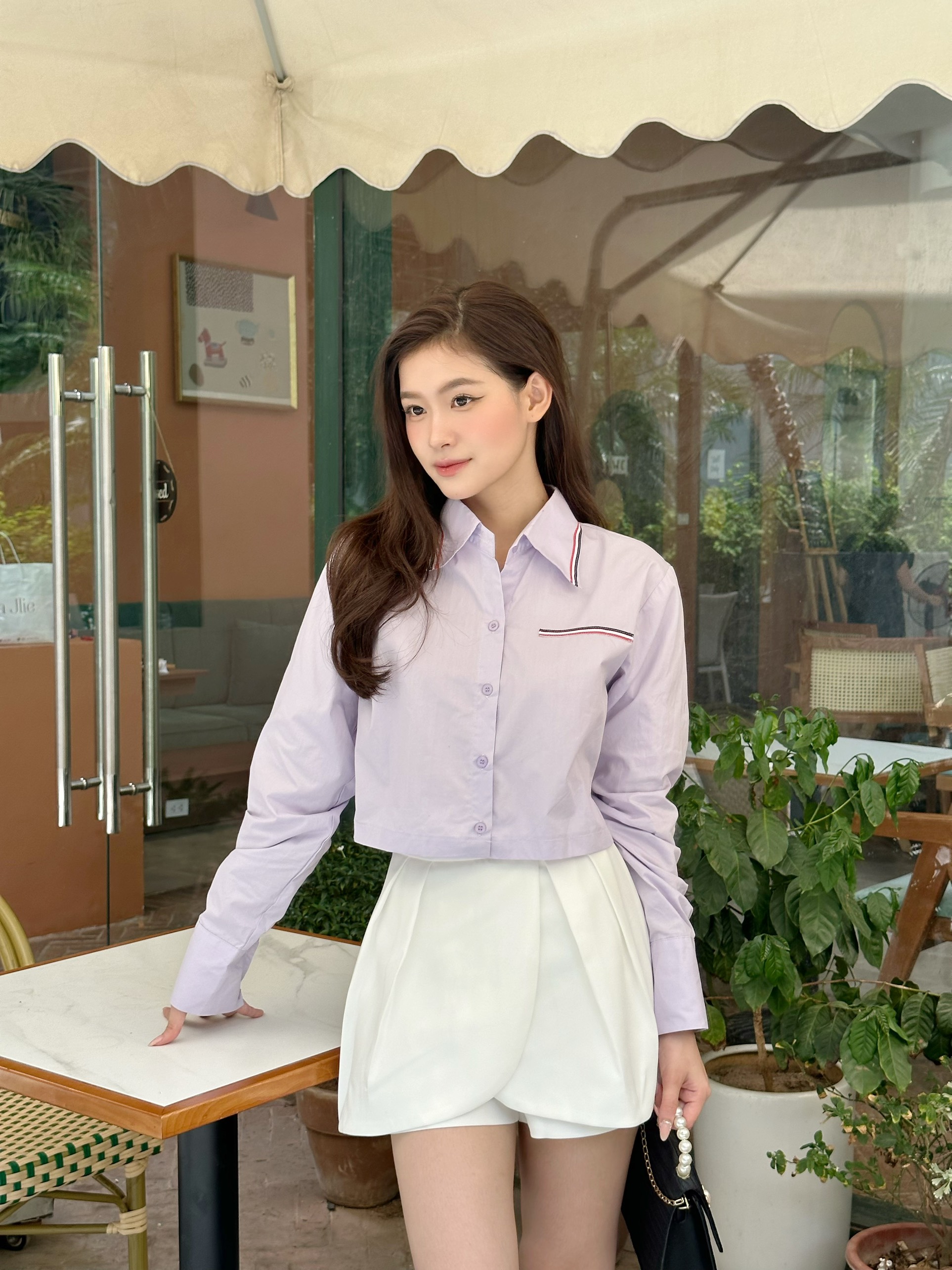 Yu cherry | áo sơ mi croptop thiết kế nhấn 3 sọc file crop shirt ya463
