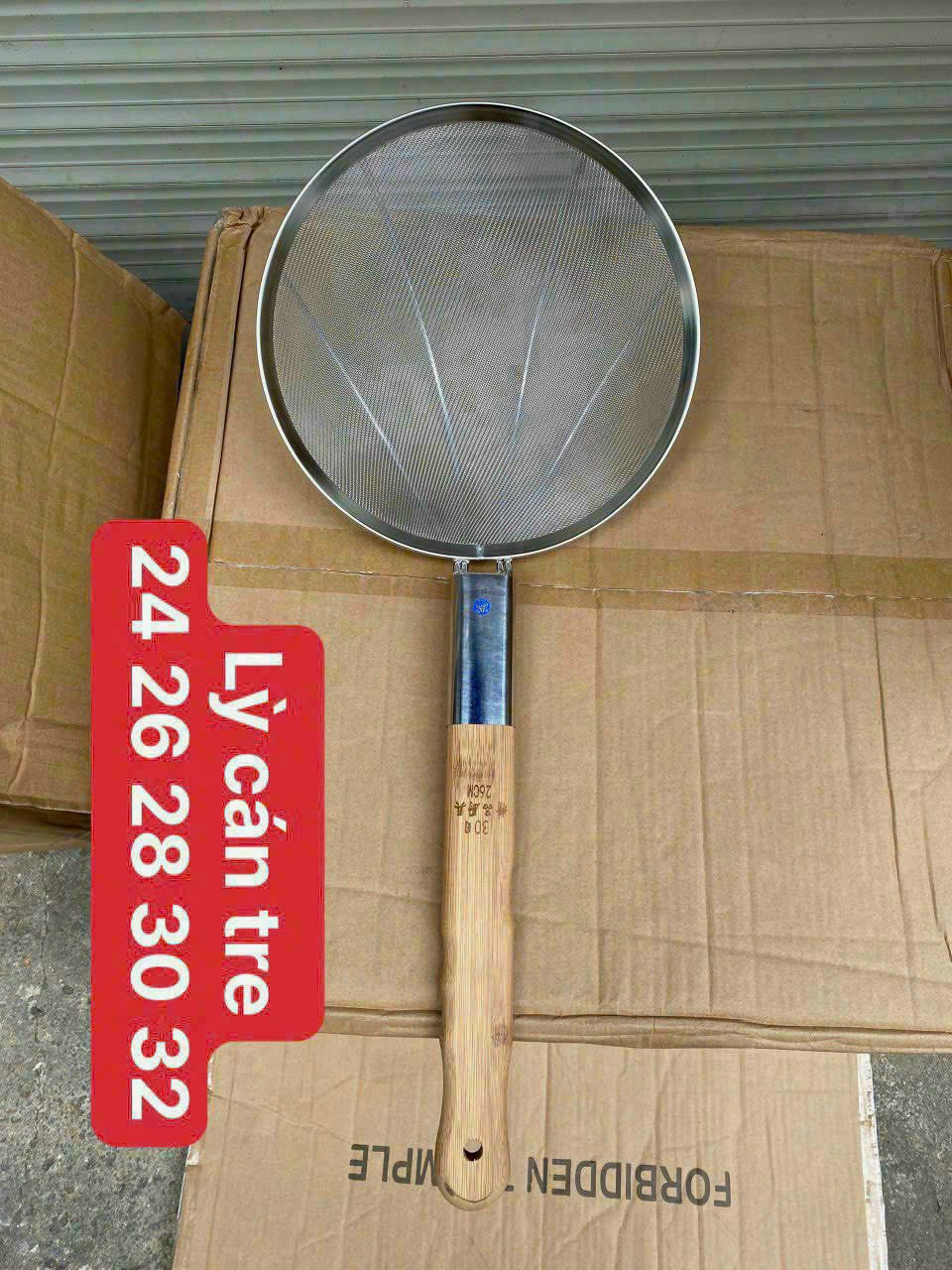 Vợt lỳ chao mỳ cán tre chao lỳ vợt vớt thức ăn inox