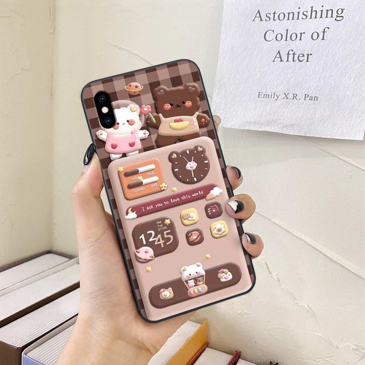 Bạn đang tìm kiếm một chiếc ốp iPhone xinh xắn và đáng yêu? Hãy xem hình ảnh liên quan để khám phá những mẫu ốp iPhone dễ thương và độc đáo. Với một ốp iPhone xinh cute, chiếc điện thoại của bạn sẽ trở nên thật nổi bật.
