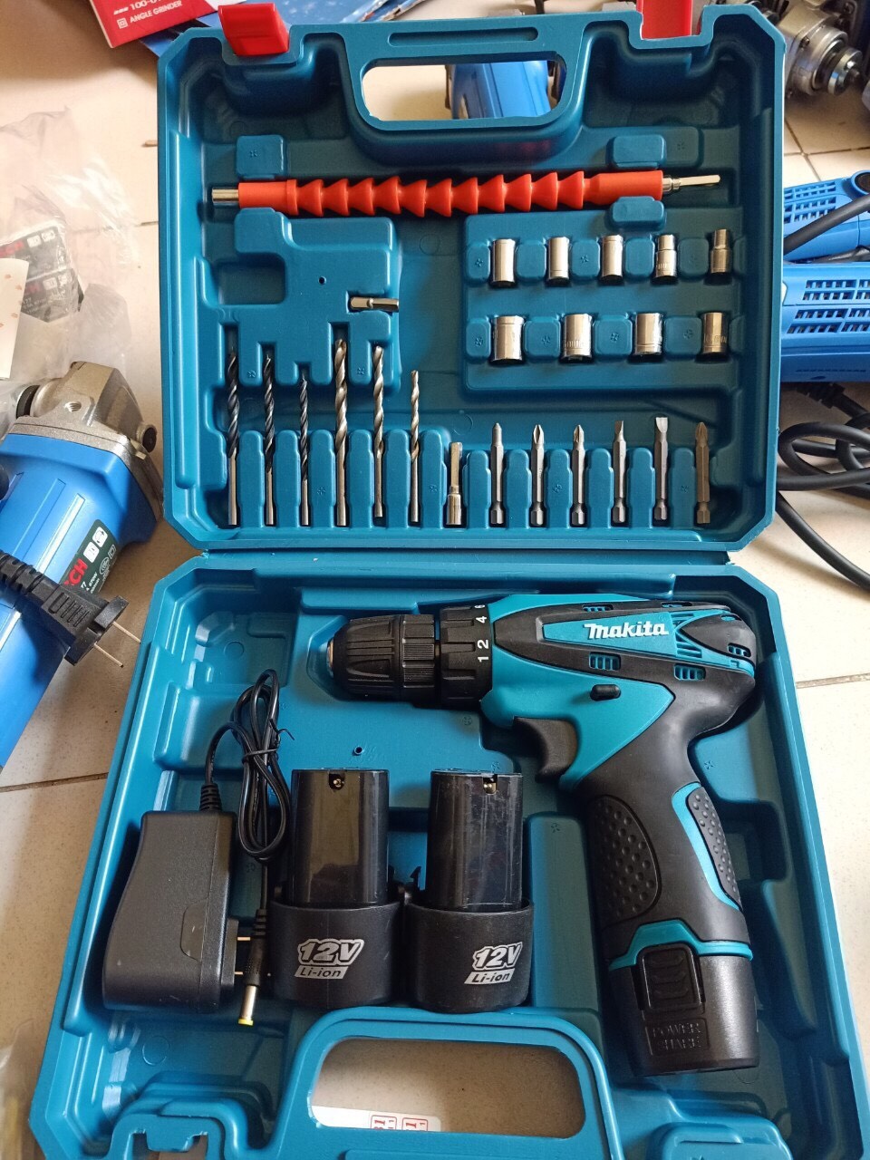 Khoan pin makita 12v có đảo chiều