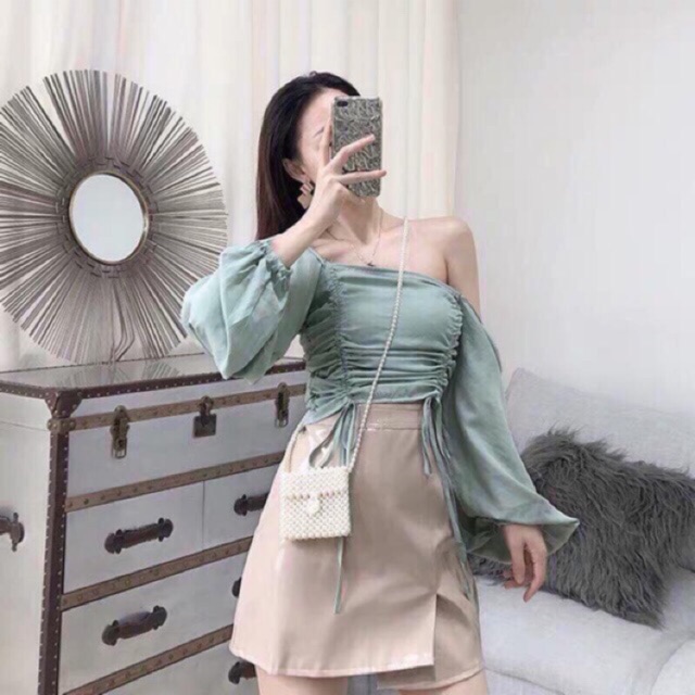 Áo croptop cổ vuông nhúng rút eo, chất iệu tốt, bền màu, mang lại cảm giác thoải mái cho người mặc, cam kết sản phẩm như hinh
