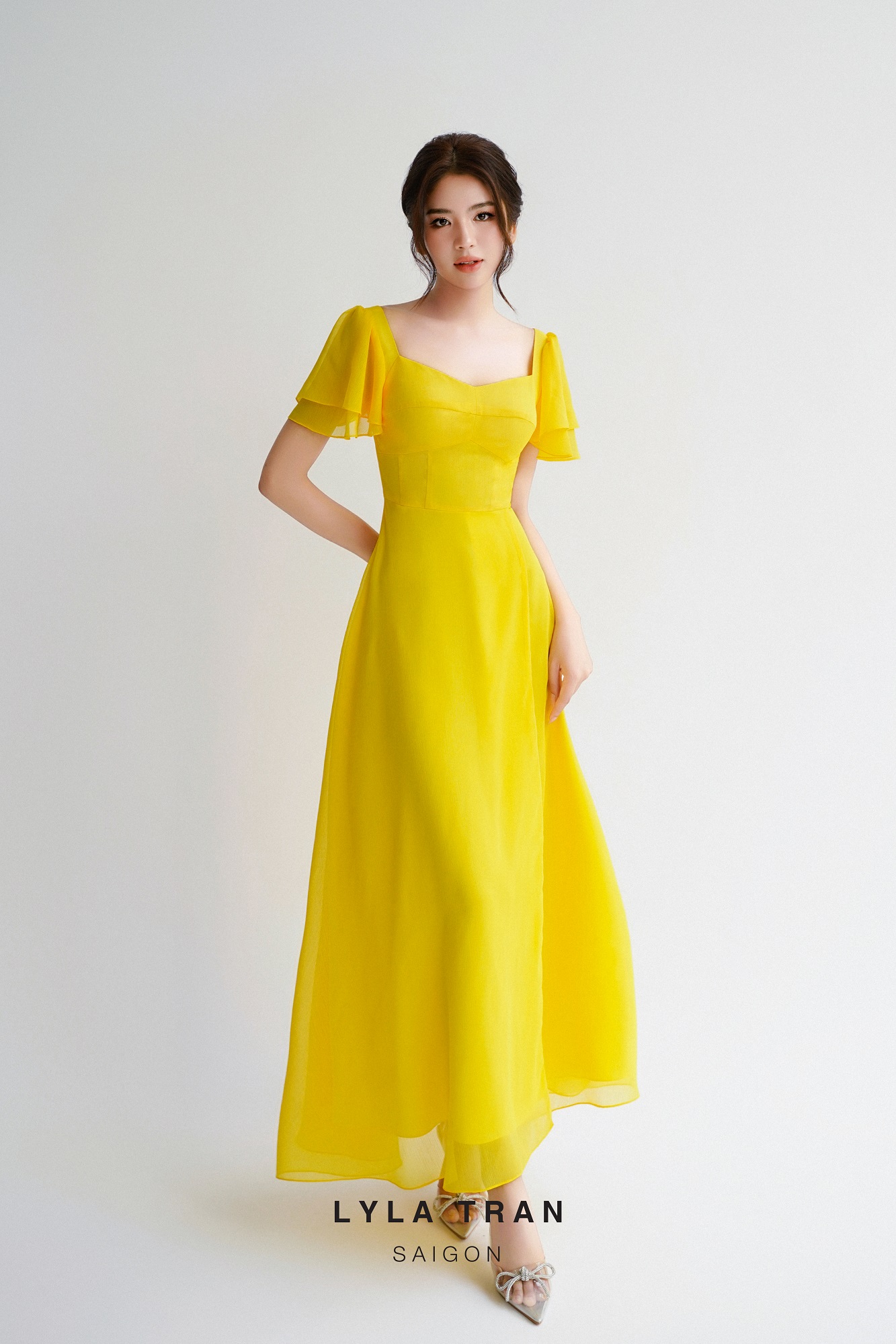 Đầm maxi tay cánh tiên cổ vuông