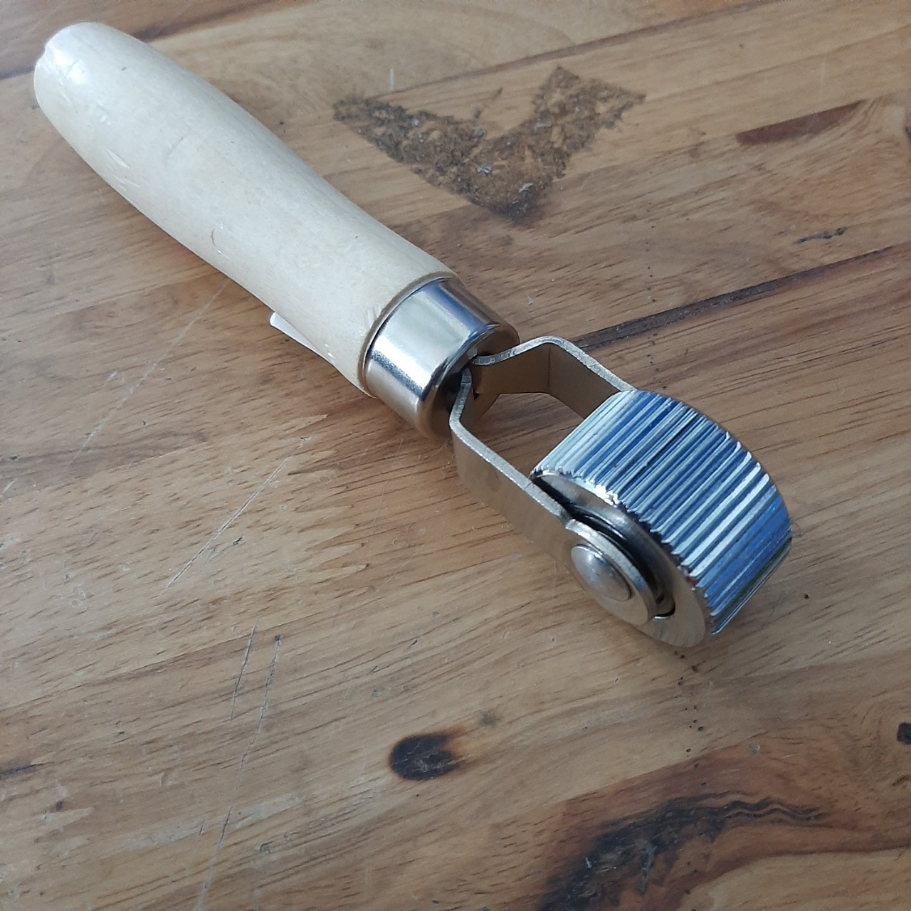 Con lăn miếng vá lốp chuyên dụng cho a e vá lốp ô tô với độ dày con lăn 20mm