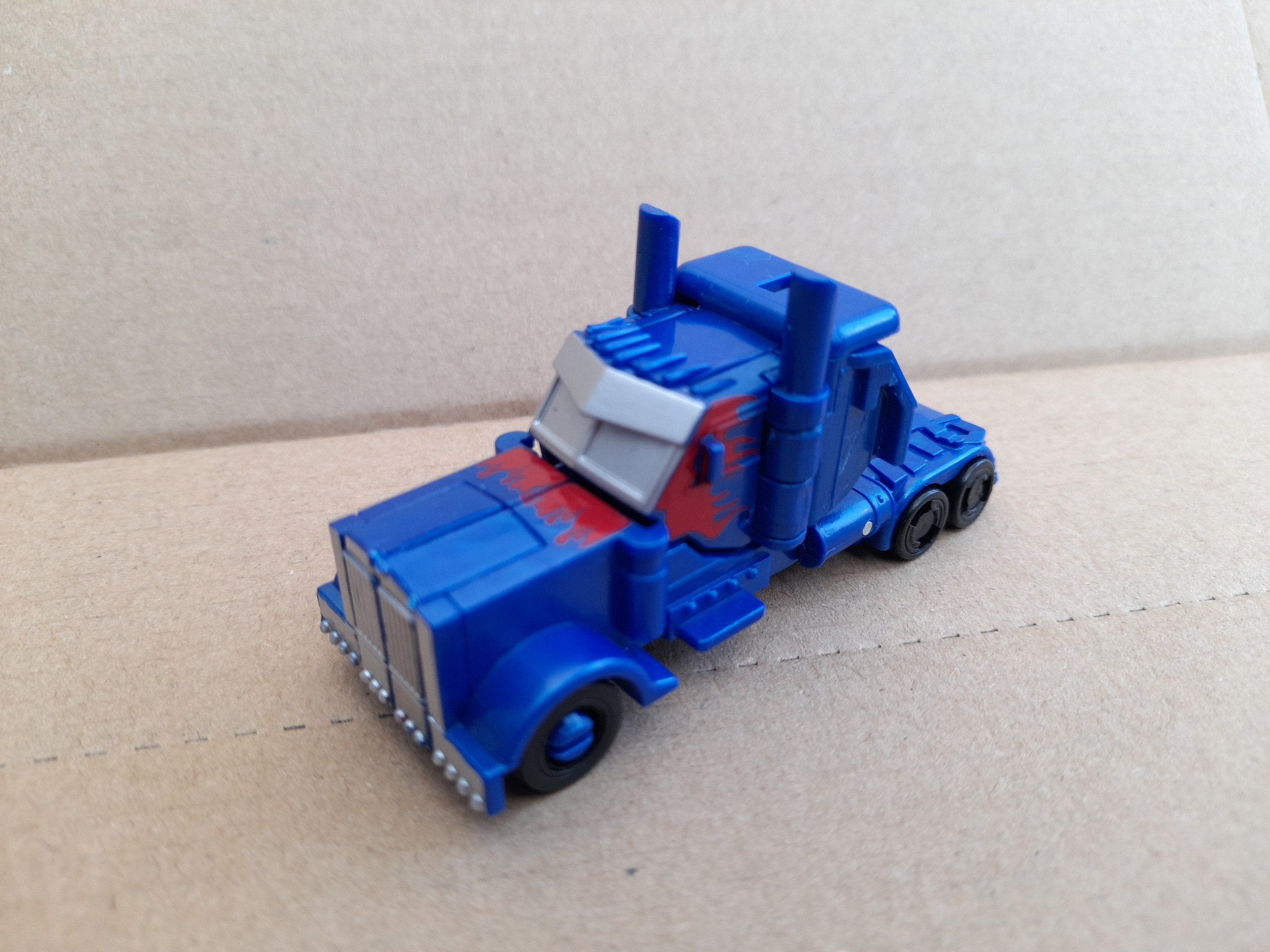  Robot mini biến hình nhiều bước Transformers Optimus Prime cao 7cm màu xanh hàng Hasbro  Mỹ  