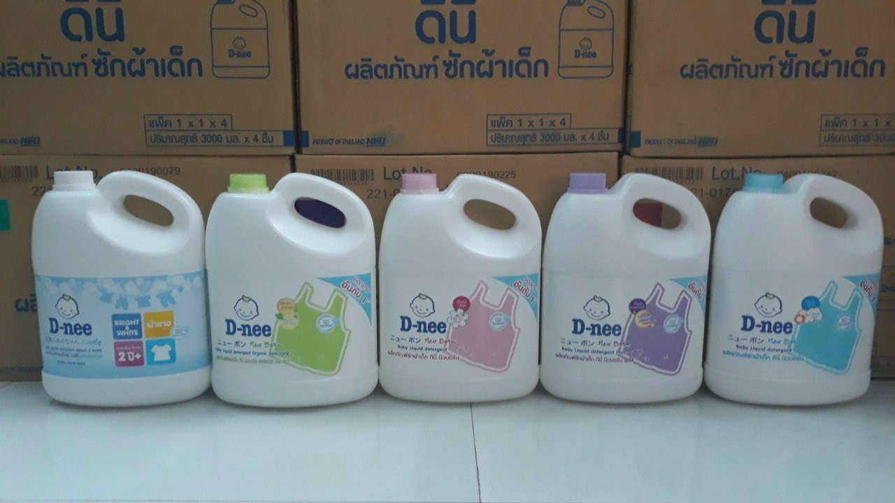 Nước giặt quần áo em bé Dnee 3000ml - màu ngẫu nhiên
