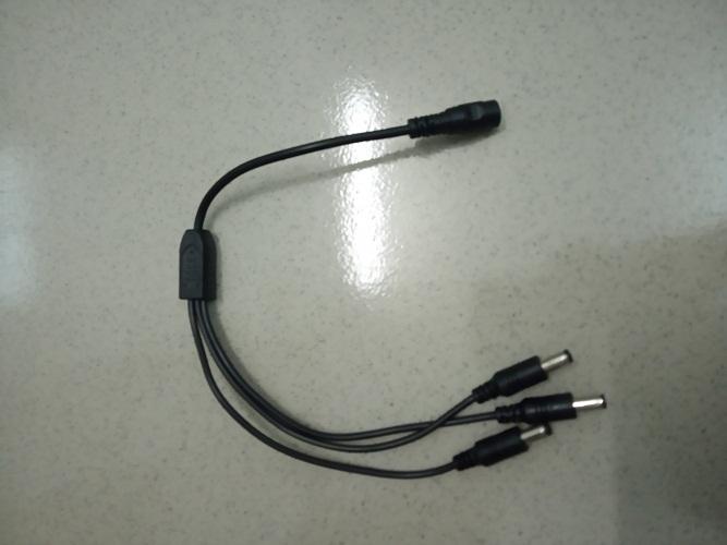 Đầu Jack dây chia nguồn vào của Camera 1 thành 3 đầu 5.5mm x 2.5mm