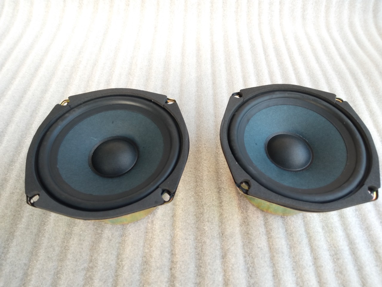 2 củ loa bass ,sub 12cm vi tính cao cấp