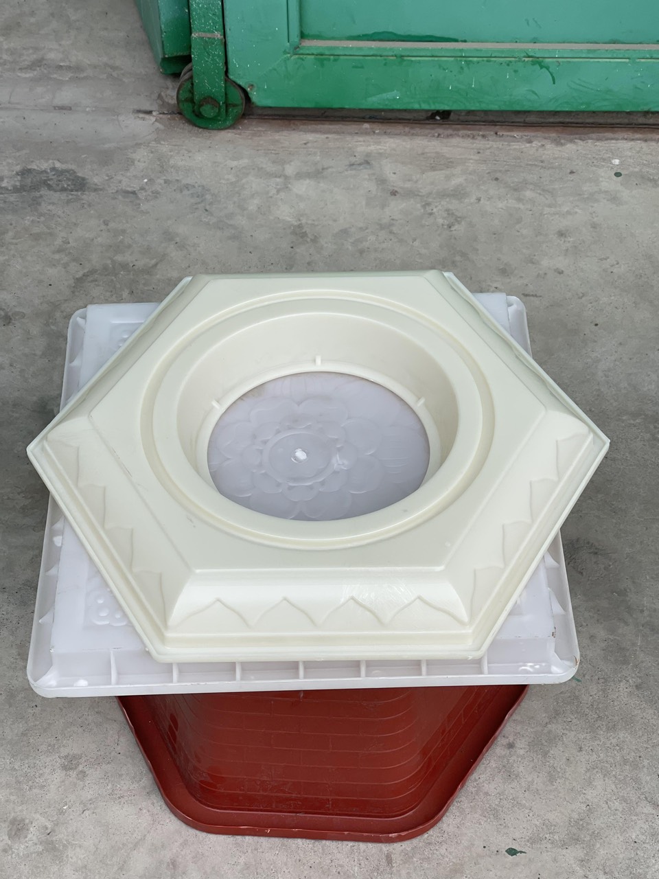 Khuôn đúc tấm đế xoay cho lục giác 58,60,65 - lục giác chum 55