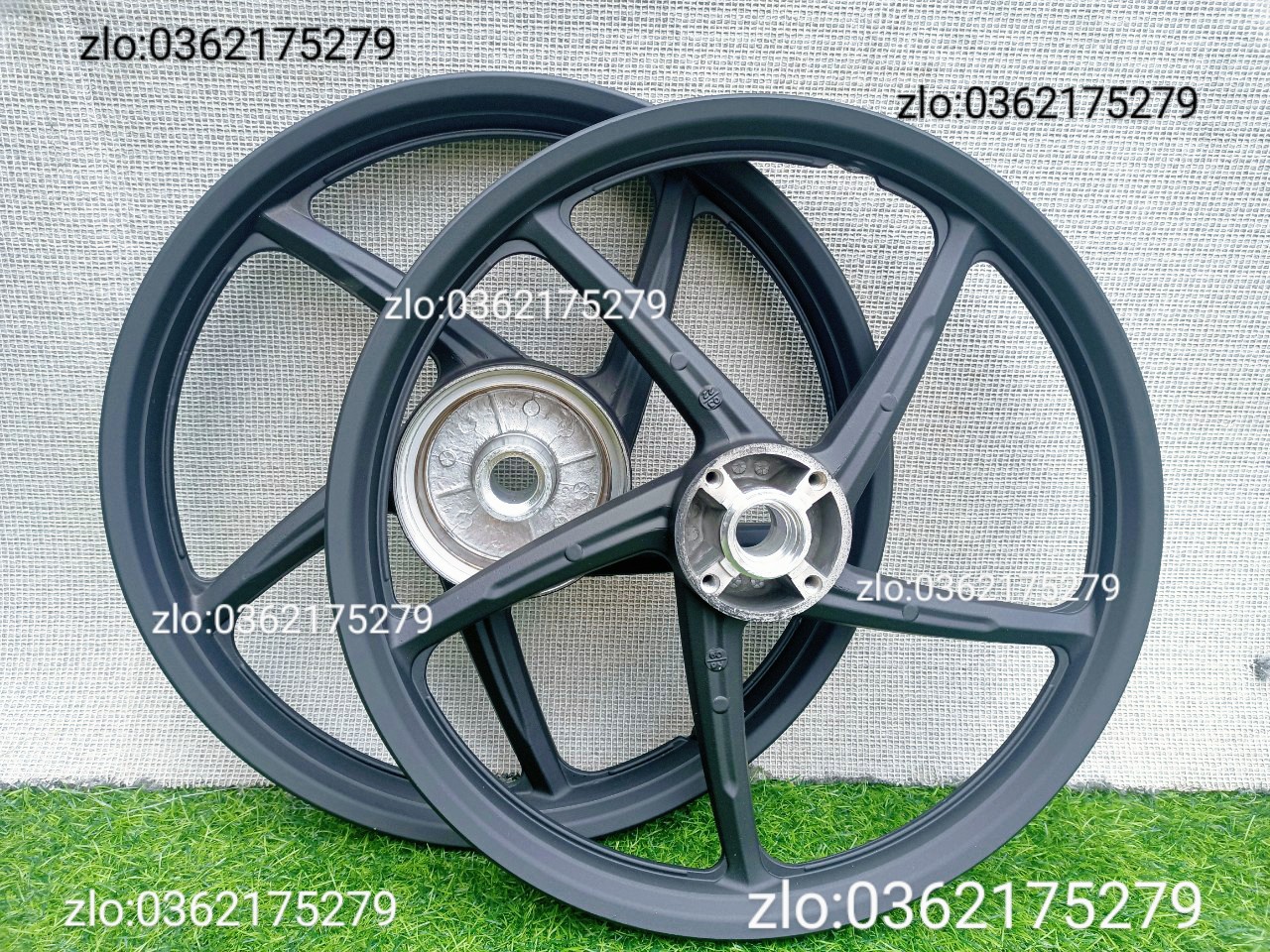 CẶP BÁNH MÂM 5 CÂY HONDA GIẢ ZIN 1.4 1.6 MÂM ĐĨA LÕM VÀ ĐĨA BẰNG ĐỀU CÓ GẮN VỪA XE WAVE .DREAM TRƯỚC ĐĨA SAU ĐÙM