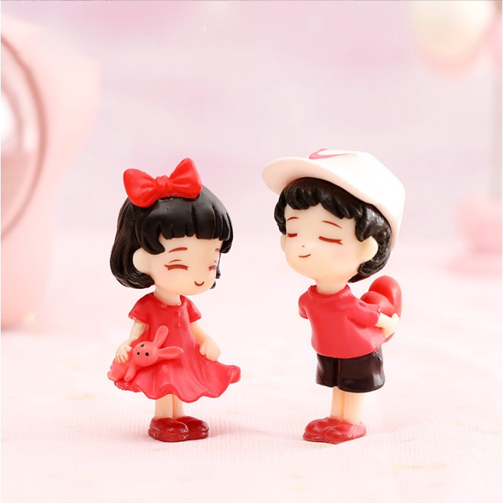 Mô hình đôi tình nhân Love màu đỏ hôn nhau cầm tim trang trí tiểu cảnh, sen đá, xương rồng DIY