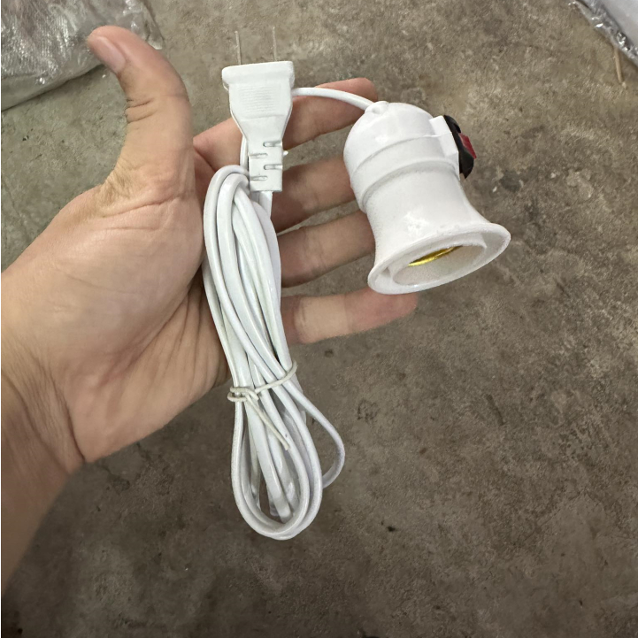 Đui chuôi đèn E27 liền dây điện có công tắc và phích cắm dài 2,5m