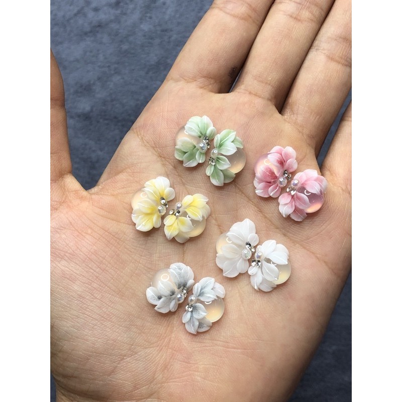 Hoa bột nail - cúc mắt mèo 9k/1bông shop nail huyền anh