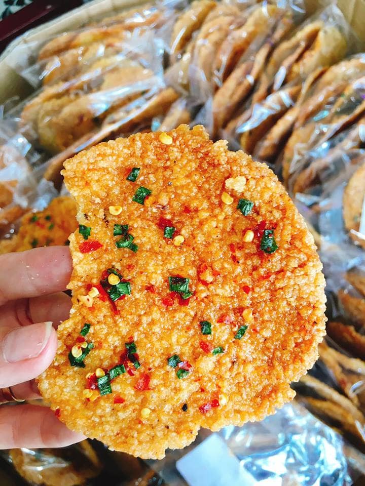 Cơm cháy chiên mắm hành giòn rụm đậm đà - combo 10 bịch - ăn vặt sk house - free ship