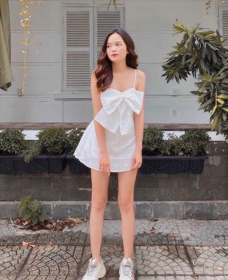 Đầm hai dây hoa cúc nơ bảng bự trắng tinh khôi TTSA1065