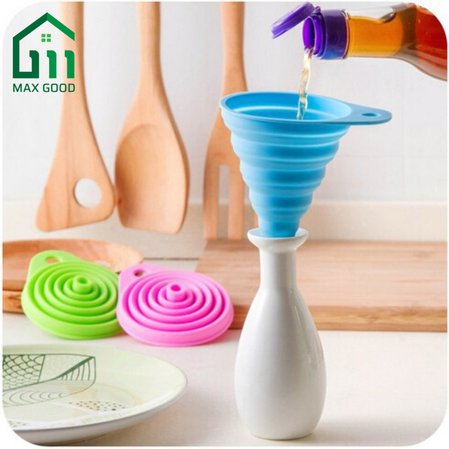 Phễu mini gấp gọn silicon đa năng có thể gấp gọn và treo lên.
