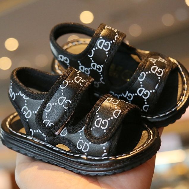 Sandal tập đi cho bé đế mềm chống trơn trượt có còi kêu tít tít ( 812 )