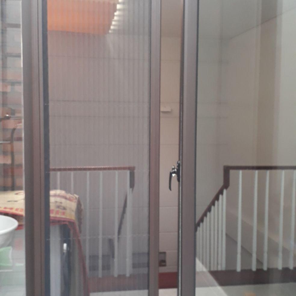 Cửa lưới chống muỗi xếp sang ngang loại 2 cánh!