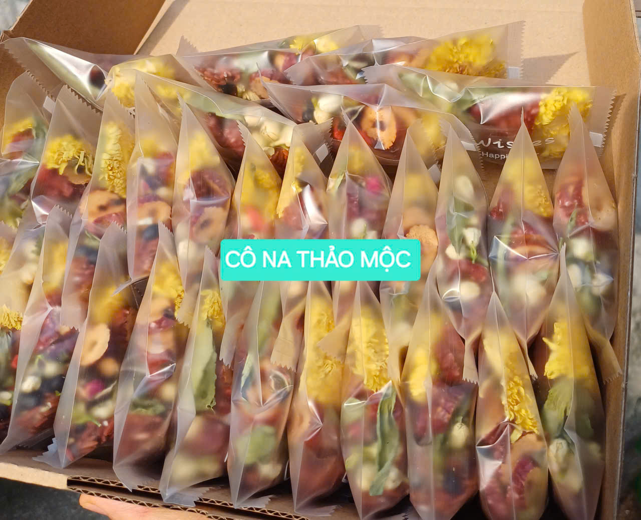  Hộp 30 gói Trà gạo lứt thảo mộc.mix gạo lứt .đậu đen .táo đỏ.nụ hồng .nụ nhài hoa cúc 