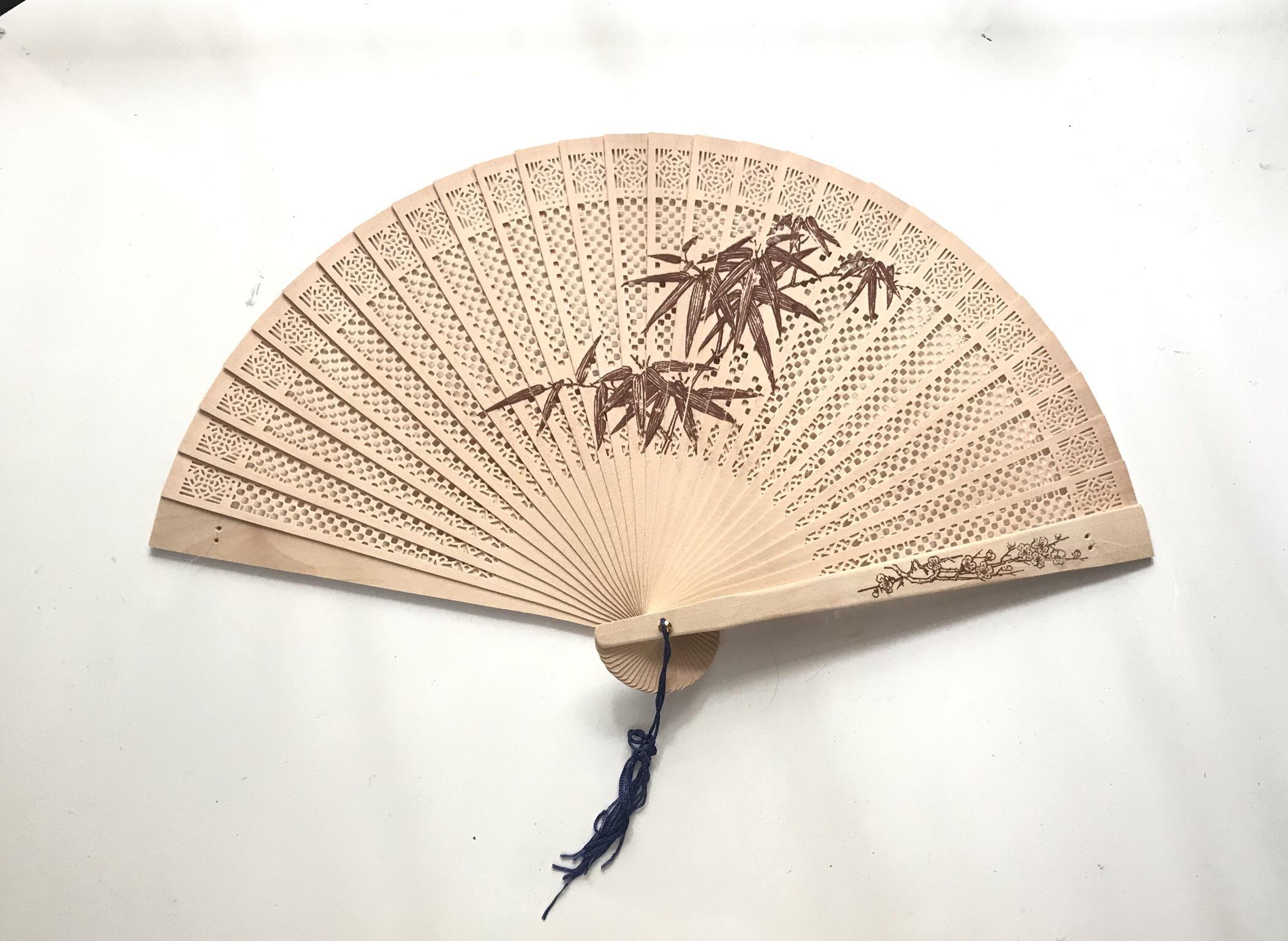 Quạt gỗ thơm cổ trang 8 mẫu  đồ cổ trang trung quốc cổ đại