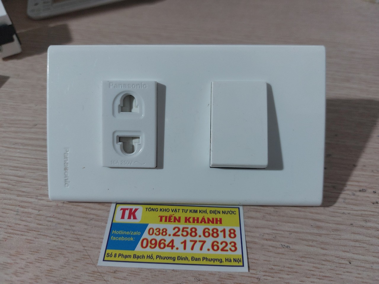 Thiết Bị Điện Panasonic Chĩnh Hãng Mặt 1 2 3 pana , Hạt ổ đơn pana , công tắc 1 chiều pana , công tác 2 chiều pana ,