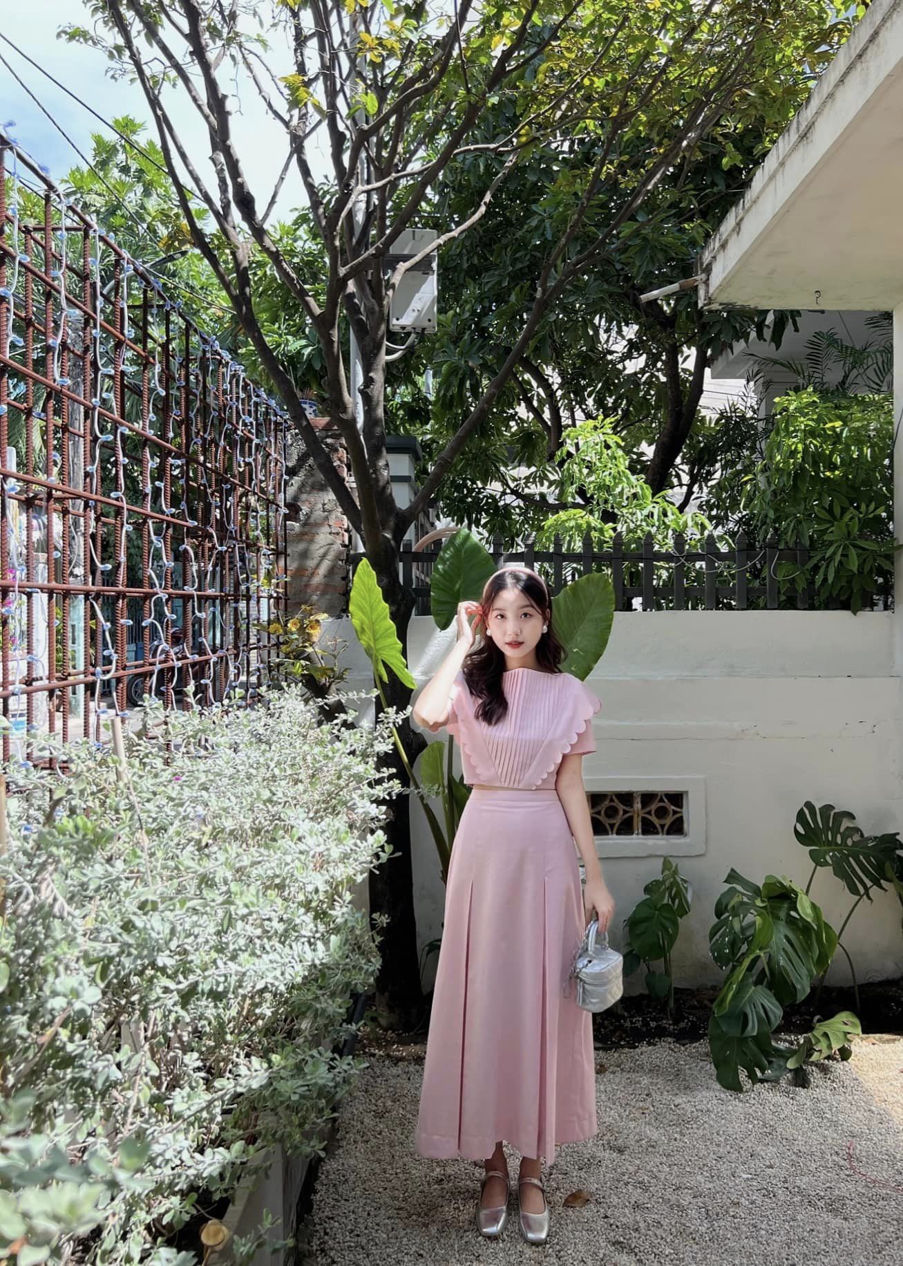 Lillie | set váy hồng dập li