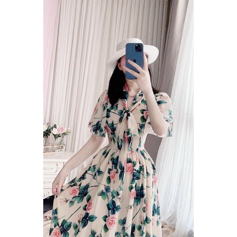 Váy maxi hoa hồng nơ cổ