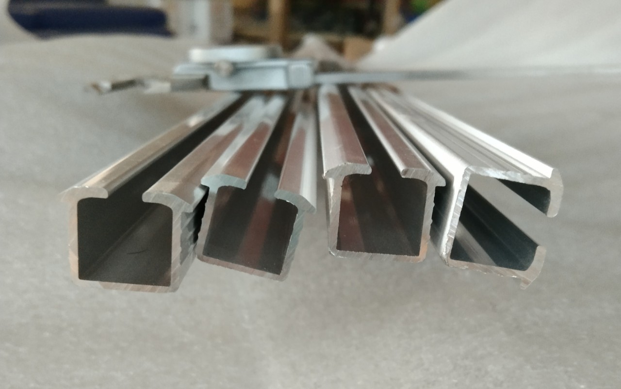 RAY LÙA GIẢM CHẤN ÂM 2 MÉT 2 CÁNH - SIQUAR đài loan