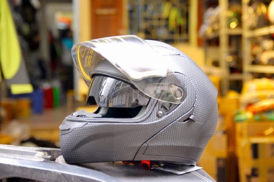Mũ bảo hiểm trùm đầu lật hàm Royal M179 có 2 kính