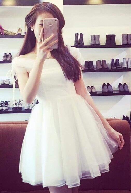 Đầm lưới bẹt vai