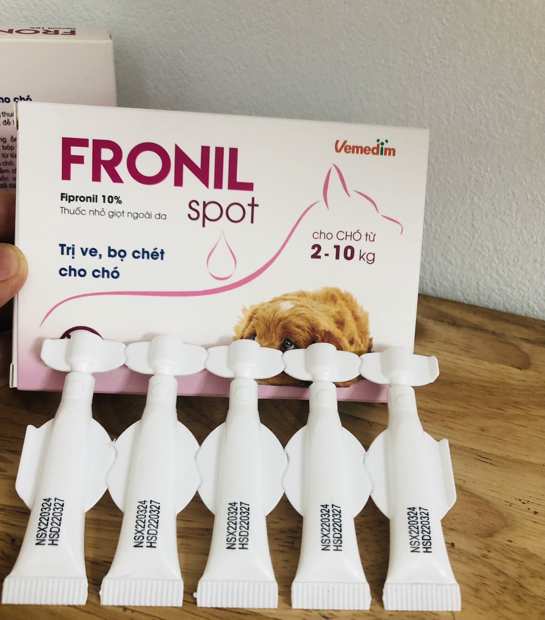 Nhỏ gáy Fronil Spot trị ve rận ghẻ bọ chét cho chó mèo. Thú y Trường Thịnh