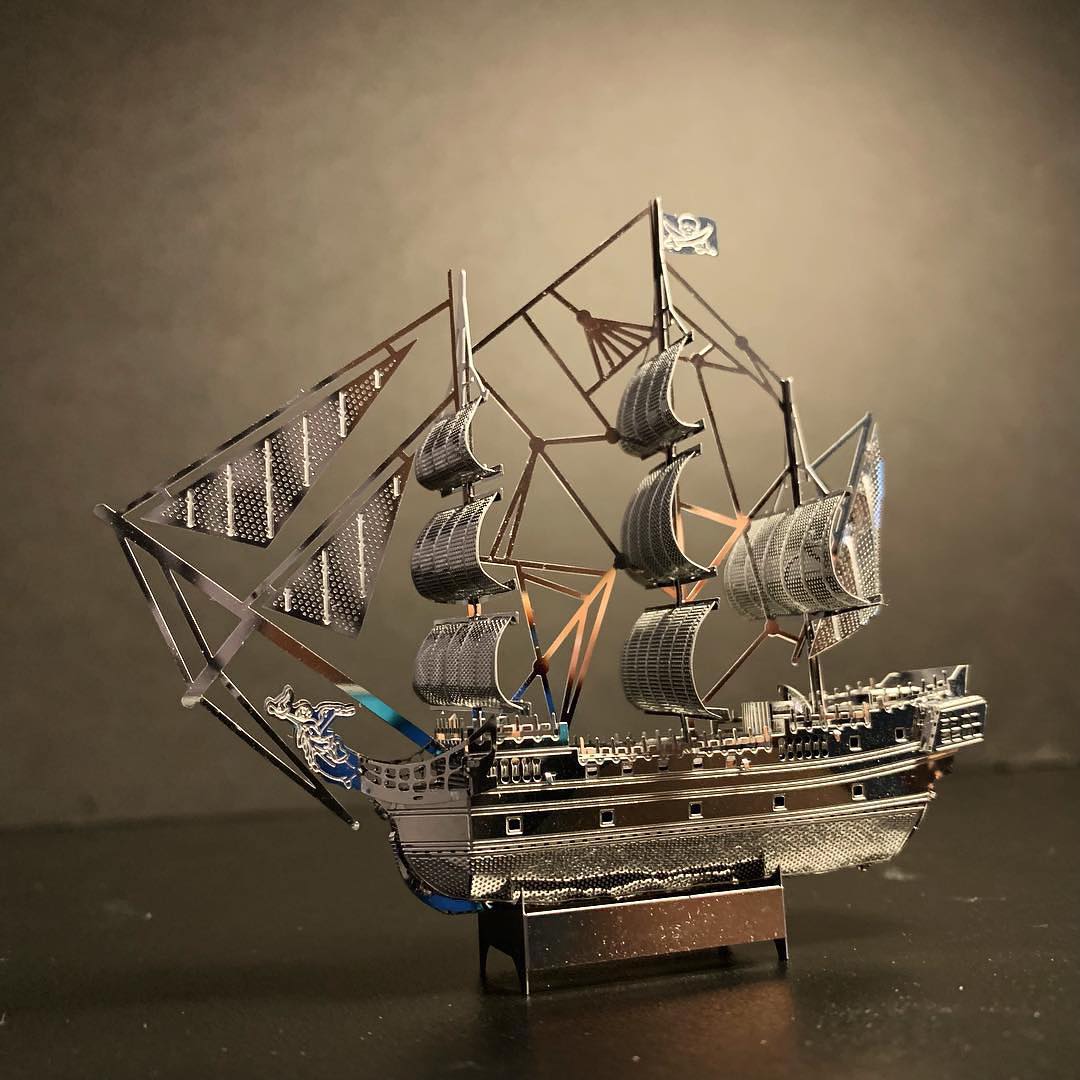 Mô Hình 3D Kim Loại Lắp Ráp Tàu Ngọc Trai Đen Black Pearl [Chưa Lắp]