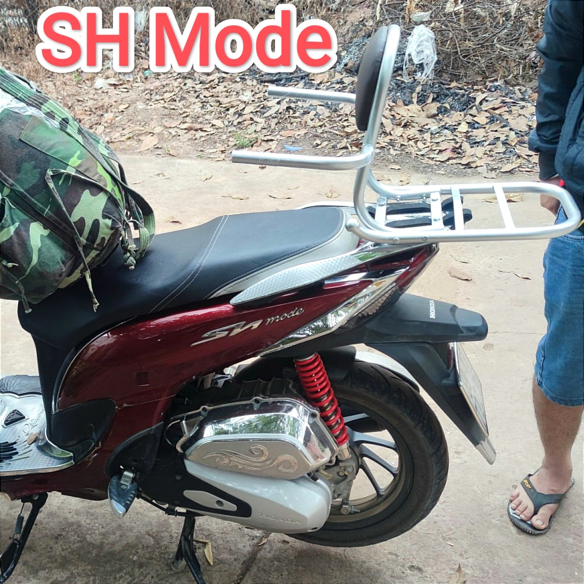 baga phượt xe máy có đệm tựa cho xe SH mode