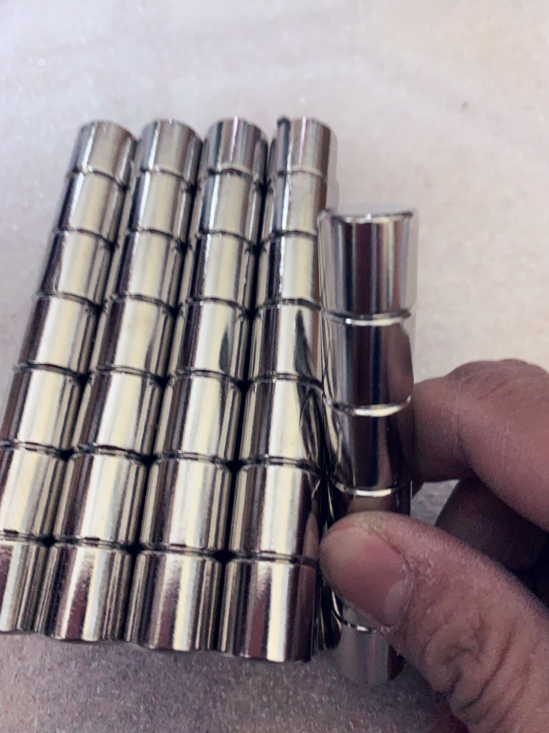 Nam châm trụ tròn 15x15mm