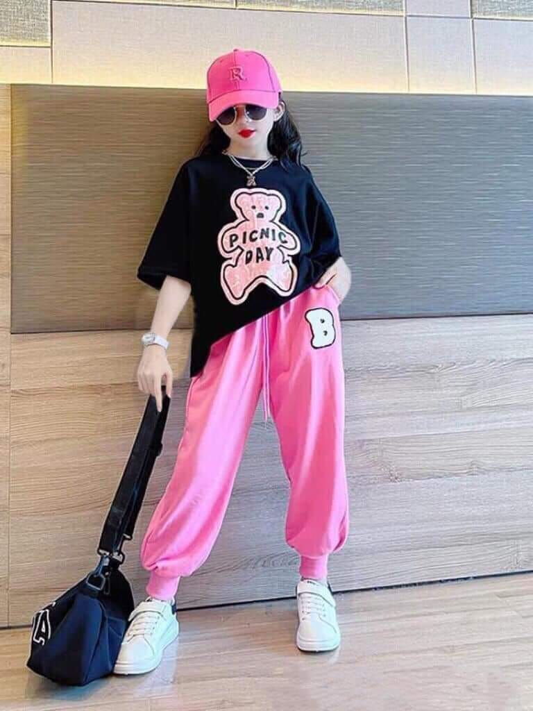 Bộ thun hip hop bé gái hình gấu