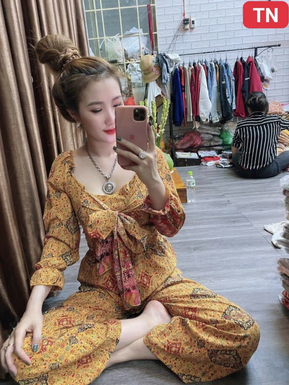 Set bộ nữ thổ cẩm tay lỡ xổ cột nơ nhúng eo +quần dài ống suông