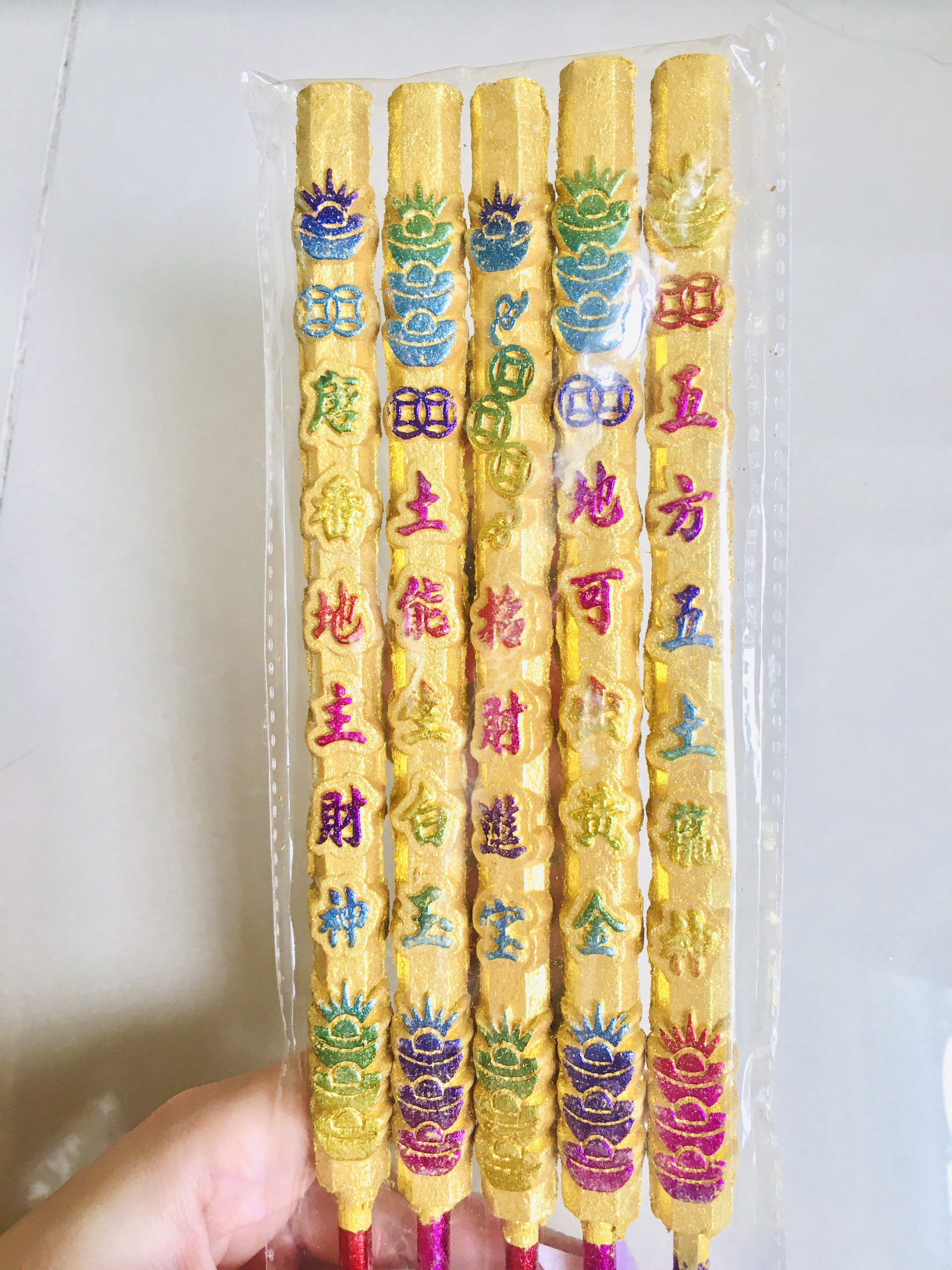 Nhang 5 cây ngũ sắc cúng thần tài thổ đất khởi công khai trương