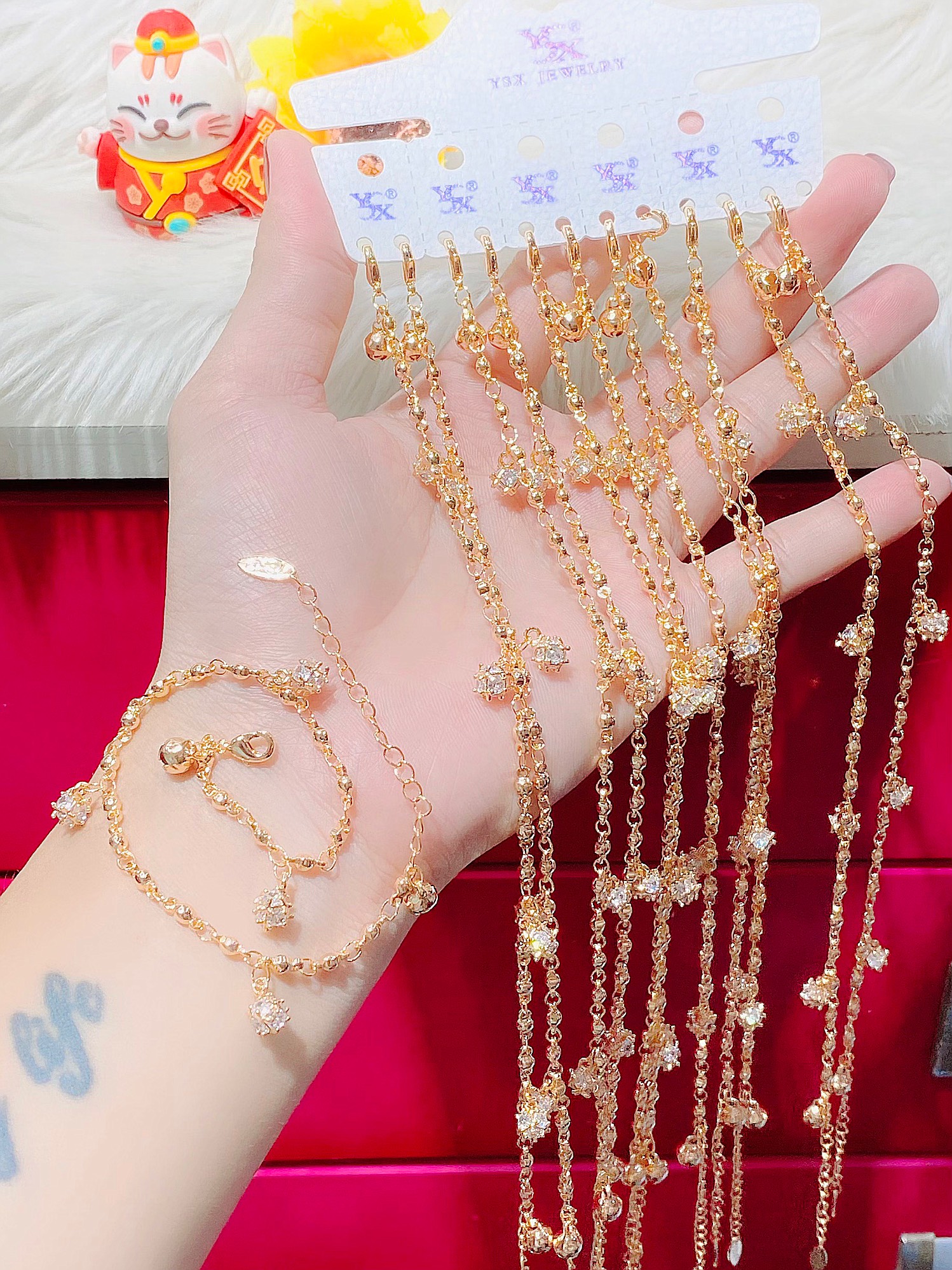 Lắc Chân Nữ Màu Vàng or Bạch Kim charm dễ thương LC22823 Gắn Charm