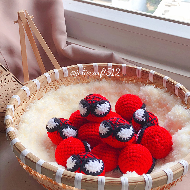 Móc khóa len người nhện spiderman