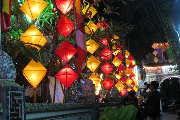 3 Đèn lồng bánh ú bằng vải ( nhiều màu , MIỄN SHIP ).