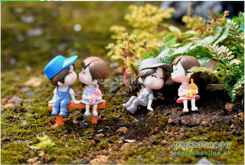 Tượng Cặp đôi trai gái ngồi ghế hôn nhau