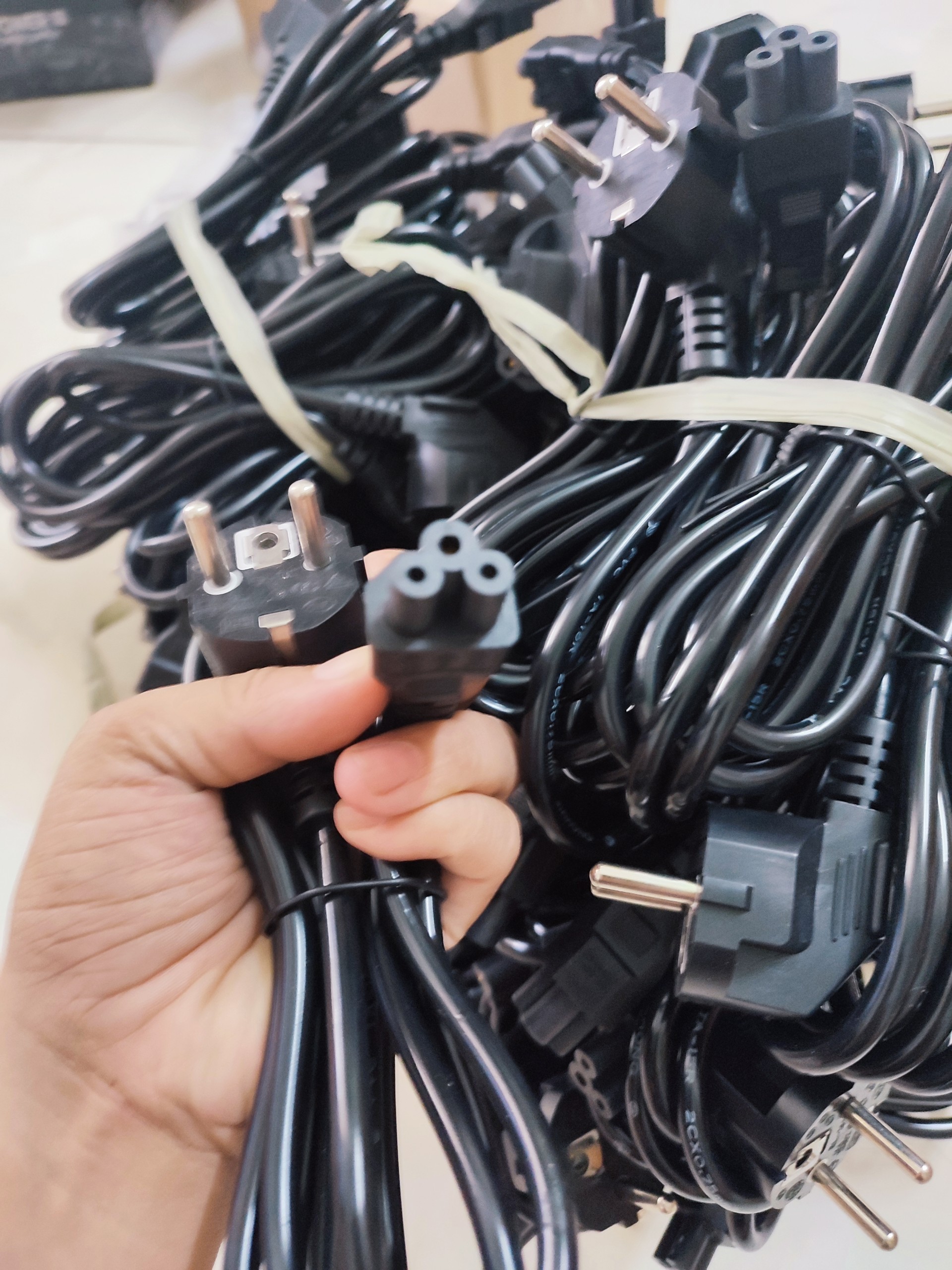 Dây nguồn tivi lg 3 lỗ